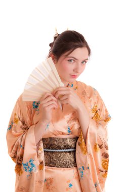 Stüdyo bir kimono bir fan ile bir kız portresi