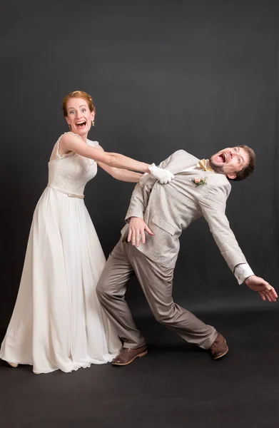 Retrato Estudio Una Pareja Feliz Día Boda — Foto de Stock