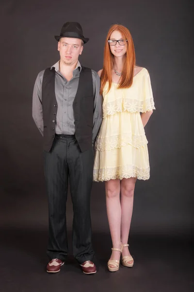 Retrato de estúdio de um casal — Fotografia de Stock