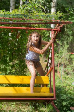 yaz bahçesinde tezgah