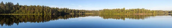 Morning panorama with reflections — Stock Photo, Image