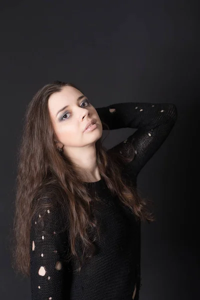 Retrato de una chica con el pelo largo —  Fotos de Stock