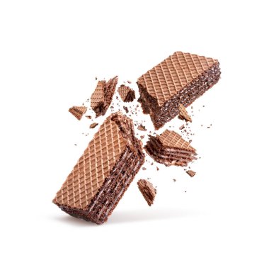 Waffle yarısında, kırık beyaz arka plan üzerinde izole