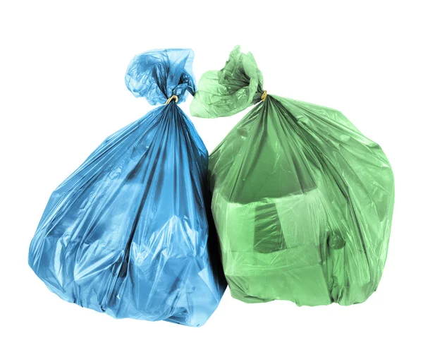 Beyaz bir arka plan üzerinde izole çöp torbaları