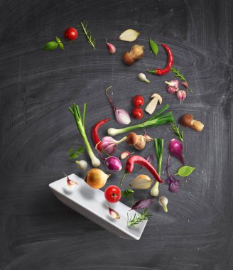 Sebze kompozisyon. Sebze, okul yönetimi üzerinde uçan ile plaka