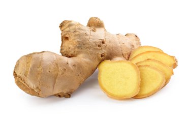 Beyaz arkaplanda zencefil kökü