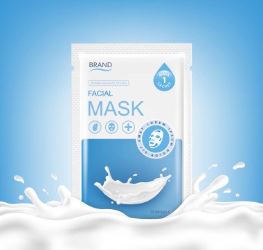 Yüz sayfa maskesi poşet paket ve soyut sıçraması. Vektör gerçekçi illüstrasyon izole mavi arka plan üzerinde. Güzellik ürün ambalaj tasarım şablonları.