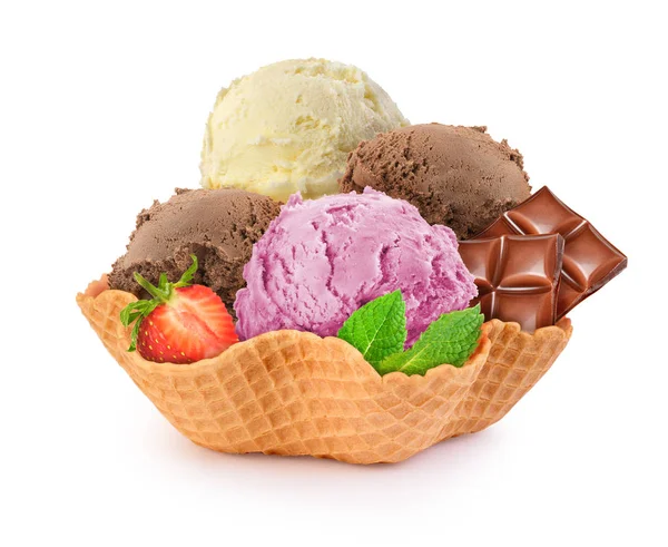 ワッフル バスケットにフルーツ チョコレート アイス クリーム — ストック写真