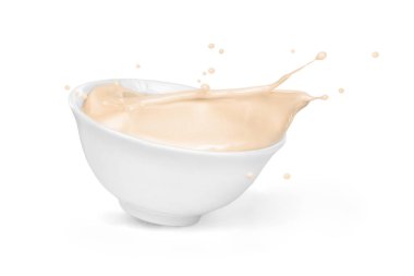 beyaz bir arka plan üzerinde bir tabakta güzel mayonez