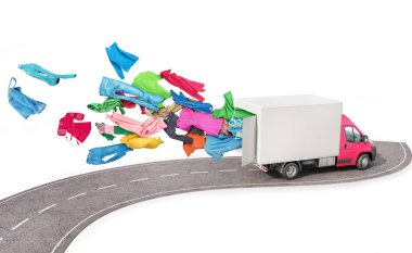 Hareket kavramı. Bir kargo minibüsü yol boyunca sürmek ve giysi beyaz bir arka plan üzerinde dışarı sinek. Teslimat konsepti.