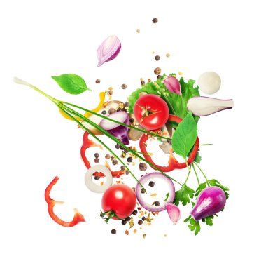 Uçan sebzeler beyaz bir arka plan üzerinde izole. Sağlıklı besleyici