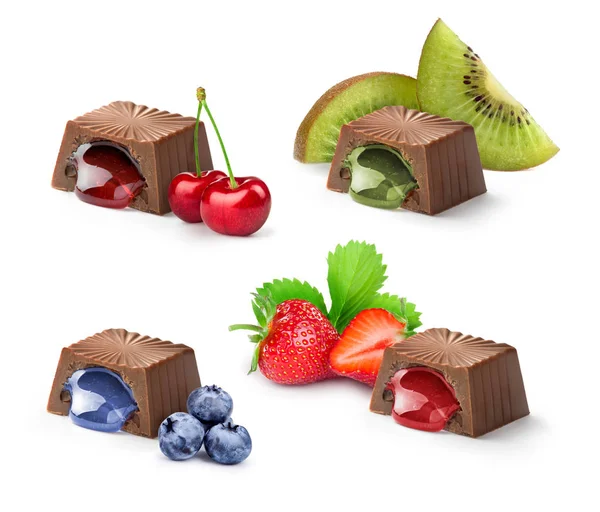 Un ensemble de chocolats avec garnitures aux fruits — Photo