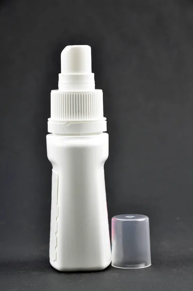 Spray Pompa Sfondo Nero — Foto Stock