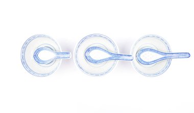 Çatal bıçaklı Asya yemek takımı