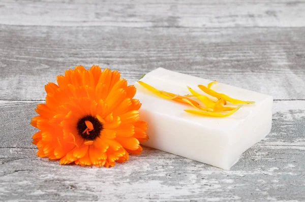 Cosmetici Naturali Calendula Comune Legno Intemperie — Foto Stock