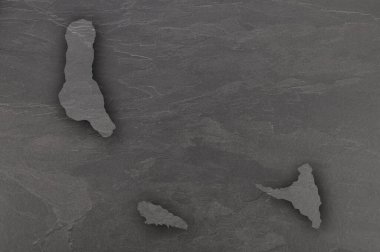 Koyu renkli tahta üzerinde Komoros Haritası