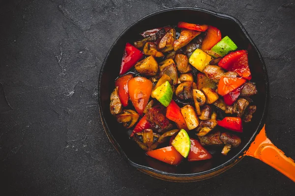 Fajitas Boeuf Aux Poivrons Colorés Aux Champignons Vue Dessus — Photo