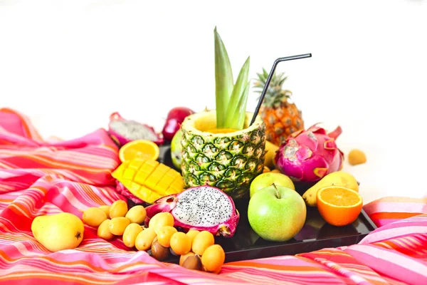Frutas Exóticas Bandeja Cerca —  Fotos de Stock