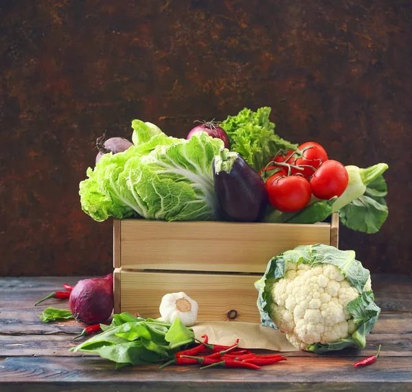 Organic Raw Vegitables Wooden Box Healthy Diet Nutrition Concept Agriculture — Stock Photo, Image