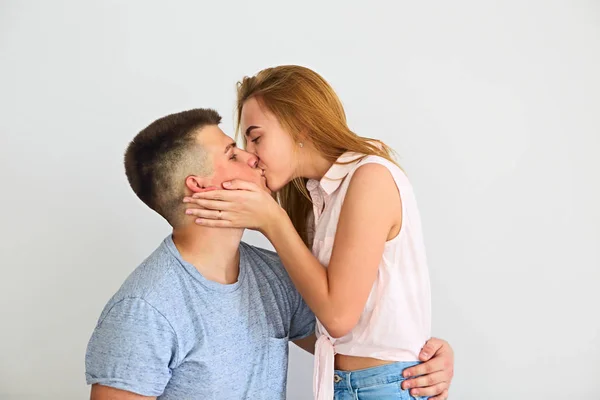 Young Couple Love Kissing Each Other Home — Stock Photo, Image