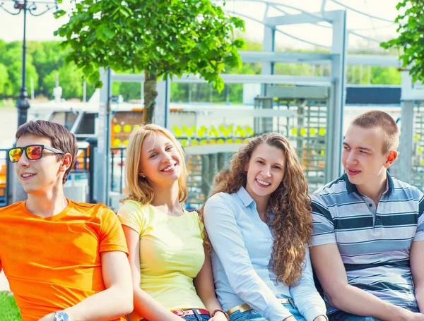Group Portrait Young College Students Park — Stock Photo, Image