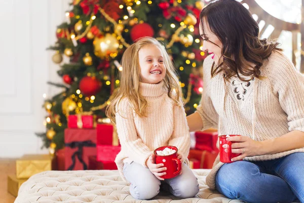 Hot Chocolate Marshmallows Hands Happy Woman Her Daughter Christmas Tree — Stock Photo, Image