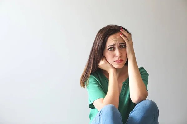 Portrait Sad Woman Looking Thoughtful Her Troubles Front Gray Wall — Stock Photo, Image
