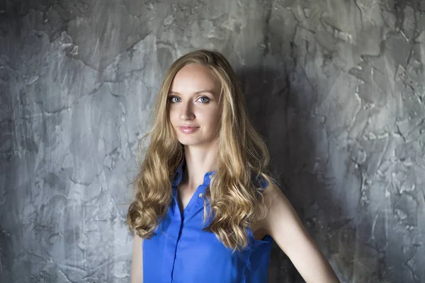 Portrait Blonde Woman Blue Blouse Staying Front Dark Wall Keep — Stock Photo, Image