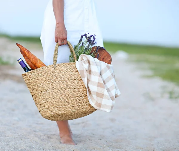 Young Woman Holding Picnic Basket Bottle Wine Baguette Sand Beach — Stock Photo, Image
