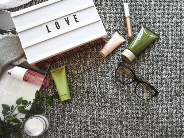 Spa Cosmetic Products Dark Blanket Glasses Magazine Light Letterbox Organic — Stock Photo, Image