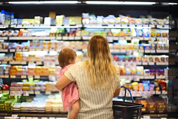 Cheerful Mother Baby Spending Time Shopping Supermarket Shallow Depth Field — Stock Photo, Image