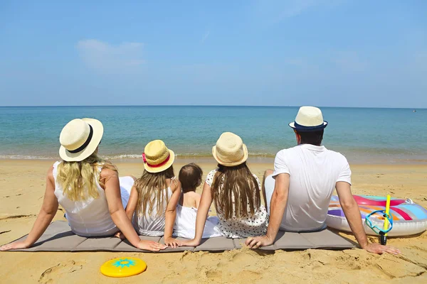 Resor och familjen semester koncept — Stockfoto