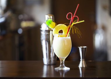 Pina Colada. Sarı alkol ananas, limon, soğuk kokteyl