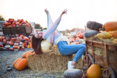 Sonbahar kabak yama Bac moda güzel genç kız