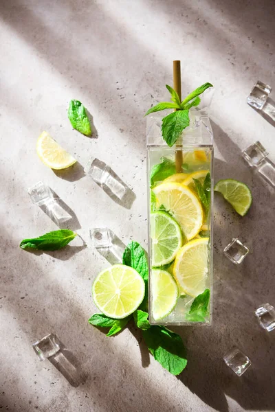 Свежий Лайм Лимонная Мятная Вода Коктейль Детоксикационный Напиток Лимонад Многоразовых — стоковое фото