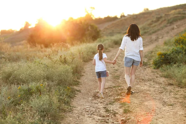 Back View Unrecognizable Woman Teenage Girl Holding Hands Walking Sandy — Stock Photo, Image