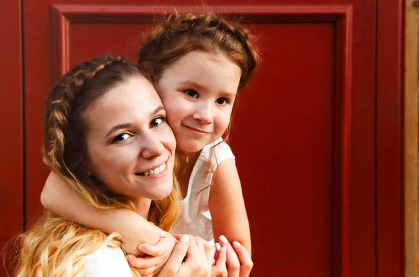 Cute Little Redhead Girl Happy Young Mother Similar Braided Hairdo — Stock Photo, Image