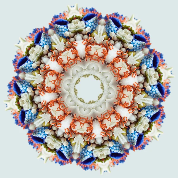 Kwiat bukiet Mandala na białym tle. Efekt Kalejdoskopu. — Zdjęcie stockowe