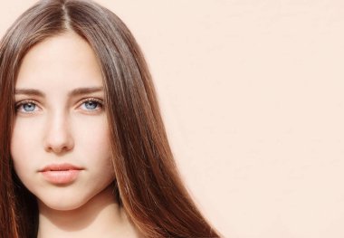 Genç güzel kız yakın çekim