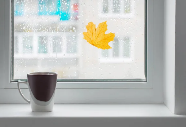 Tasse Café Sur Rebord Fenêtre — Photo