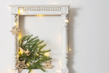 Arka plan beyaz duvar Noel dekorasyon