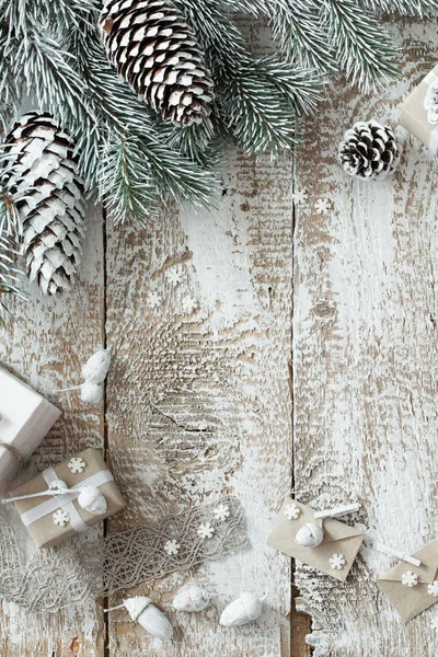 Regalos Navidad Sobre Fondo Madera Blanco Viejo —  Fotos de Stock