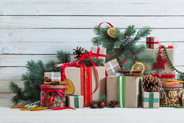 Cadeaux Noël Sur Fond Blanc Bois — Photo