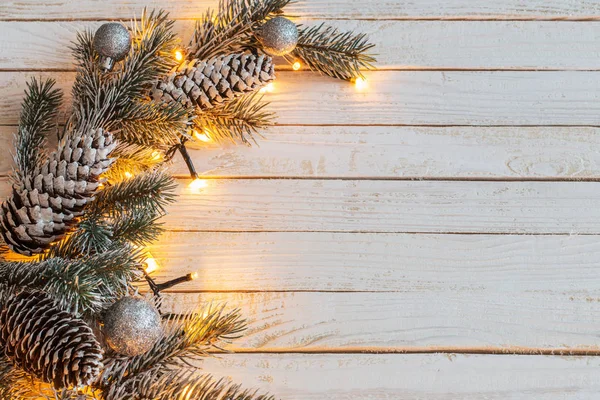 Vánoční Věnec Bílém Pozadí Dřevěná — Stock fotografie