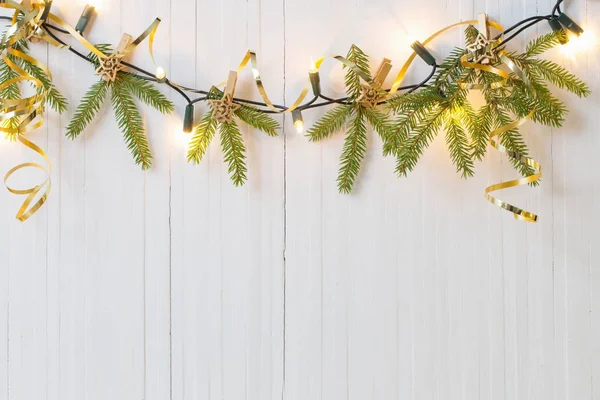 Decoraciones Navideñas Sobre Fondo Blanco Madera —  Fotos de Stock