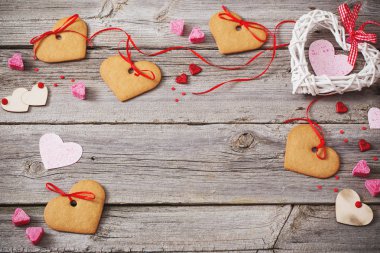 Eski arka plan üzerinde Sevgililer günü dekorasyon