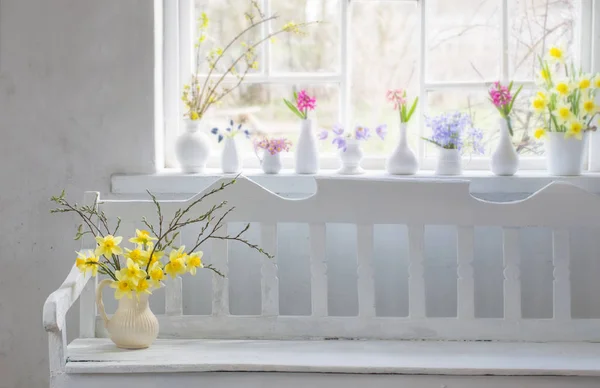 Beautiful Spring Flowers White Vintage Interior — Stock Photo, Image