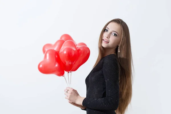 Menina Bonita Com Balões Vermelhos Fundo Branco — Fotografia de Stock