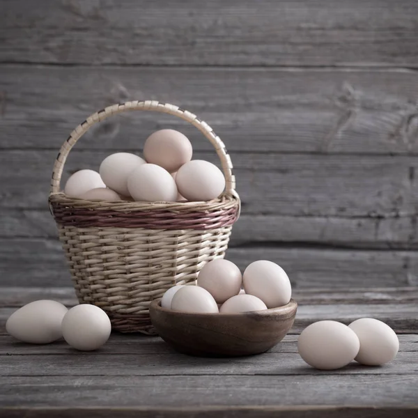 Αυγά Ξύλινο Φόντο — Φωτογραφία Αρχείου