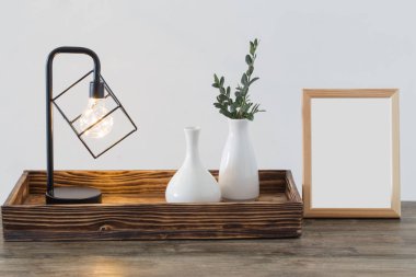 beyaz iç metal siyah lamba